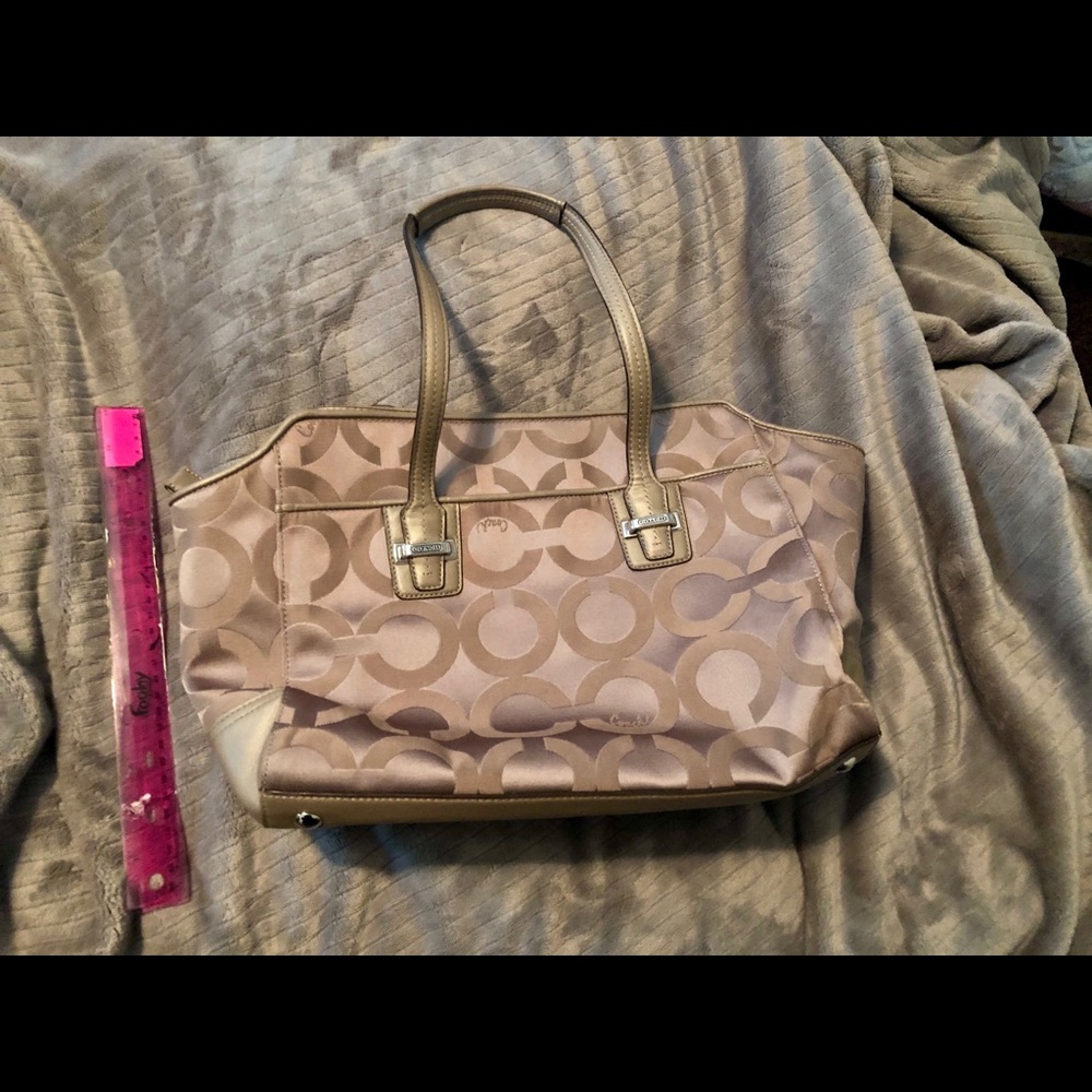 Coach purse - Picture 2 of 4